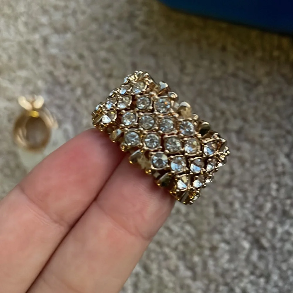 Two beautiful  fashion rings for the price of one ❤️